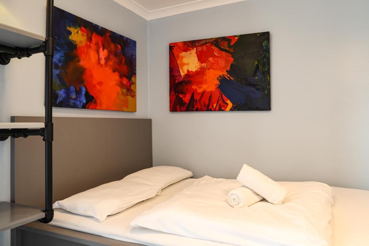 Astor Hyde Park Hostel (Adults Only) ลอนดอน ภายนอก รูปภาพ