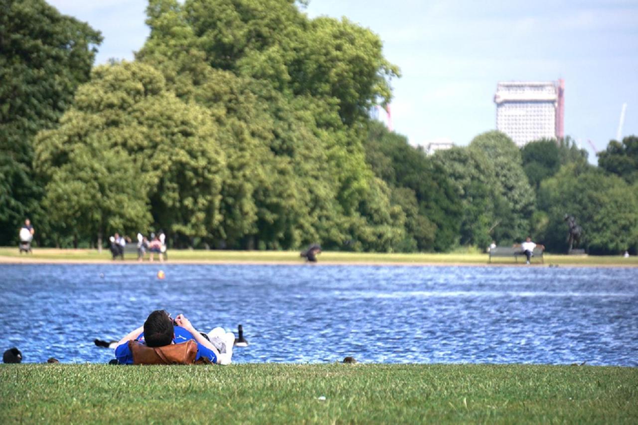 Astor Hyde Park Hostel (Adults Only) ลอนดอน ภายนอก รูปภาพ